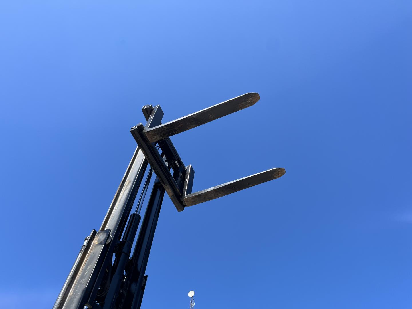 ./imagenes/INVOICE/2019/16967/MONTACARGAS A GAS  YALE GLPO060T (63).JPG